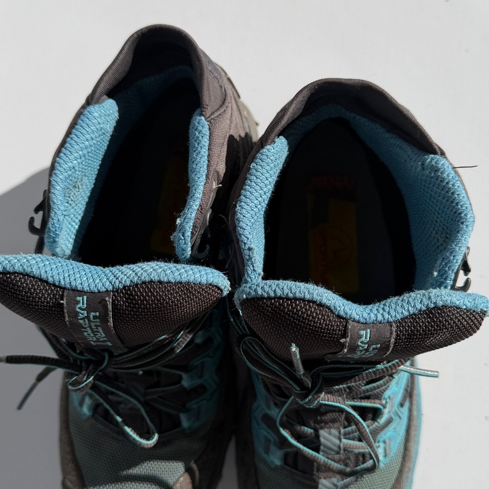 Sportiva Ultra Raptor II Mid GTX Hiking Shoes In Carbon/Topaz Sz-8 - Picture 8 of 15